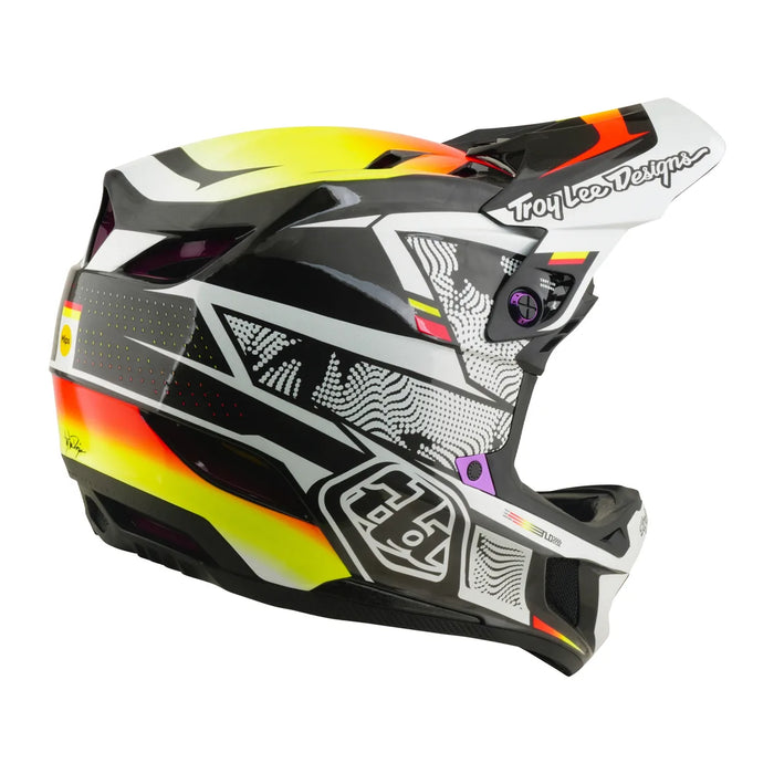 Casco TROY LEE DESIGNS D4 Carbon Lined up Black